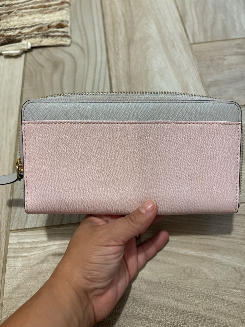 Kate spade two toned wallet - Picture 3 of 3